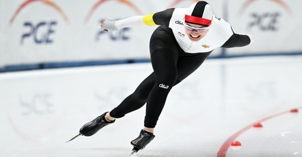 Magdalena Czyszczoń i Vladimir Semirunnii zostali ostatnimi indywidualnymi złotymi medalistami tegorocznych łyżwiarskich mistrzostw Polski na dystansach, które odbywały się w Tomaszowie Mazowieckim. Co więcej, drugi z zawodników pobił 20-letni rekord Polski Pawła Zygmunta na dystansie 10000 metrów! – W Mediolanie będę walczył o złoto olimpijskie – mówi Semirunnii.